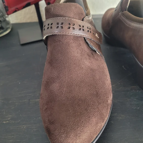 NWOT JBU Gali Vegan Upper Slip-On Shoes - Picture 6 of 11